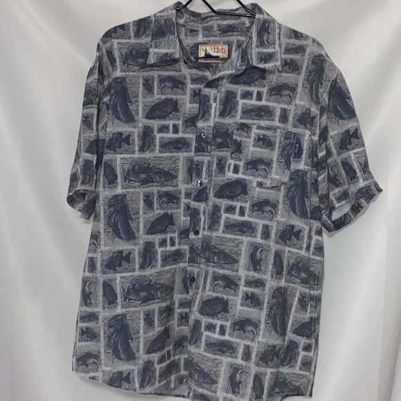 HUK FISHING MENS SIZE LARGE Gray Casual Button Down Shirt FISH DESIGN CLEAN - Picture 9 of 13